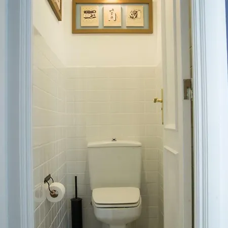 2 Bedroom In Apartment *