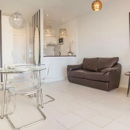 2 Bedroom In *